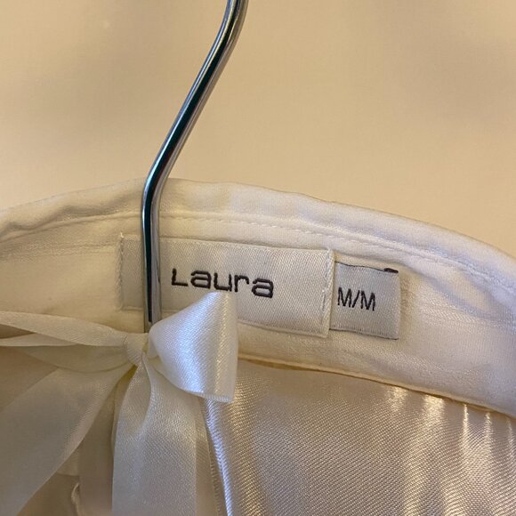 Ladies blouse - Picture 2 of 3